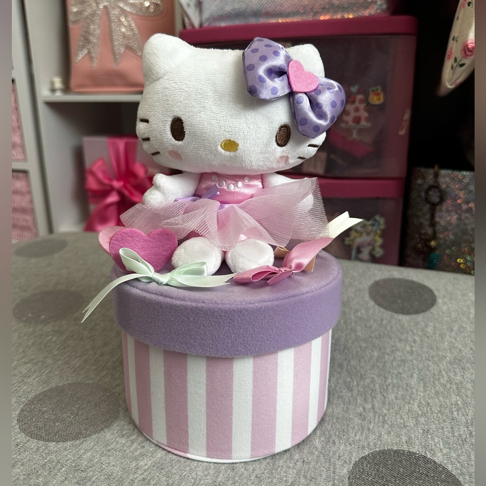 SANRIO Hello Kitty Winning Lottery Plush Hat Box Kuji 2019 From JAPAN